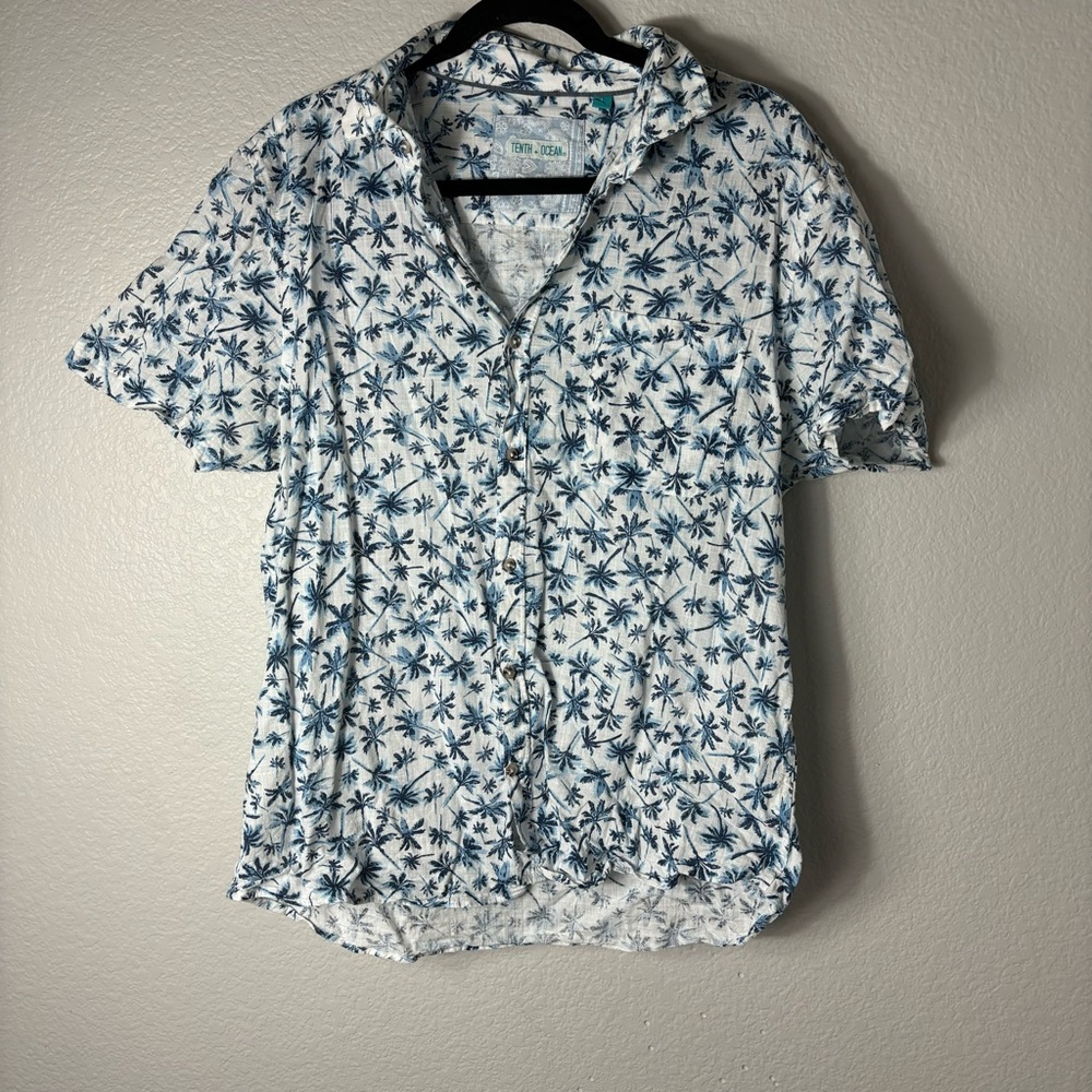 Men’s Tenth + Ocean Palm Tree Short Sleeve Button Down Cotton Shirt Large